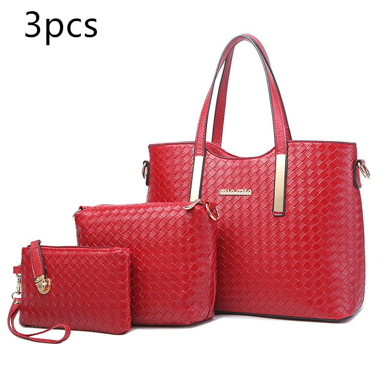 Set of 3 classic ladies' handbags.