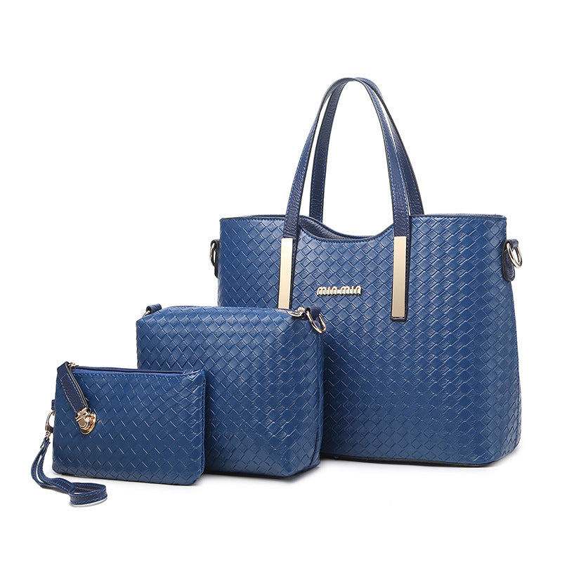 Set of 3 classic ladies' handbags.